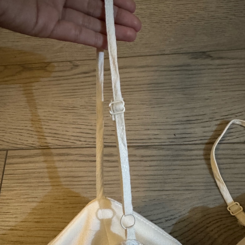 White Front Bow Patterned Romper (XS) - Picture 9 of 10